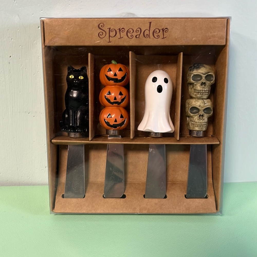Supreme Housewares Butter Cheese Spreaders, 4 piece set, Halloween Kitchenware